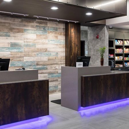 Отель Courtyard By Marriott Houston Heights/I-10 Экстерьер фото