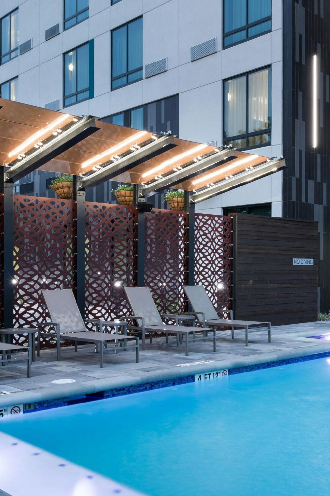 Отель Courtyard By Marriott Houston Heights/I-10 Экстерьер фото
