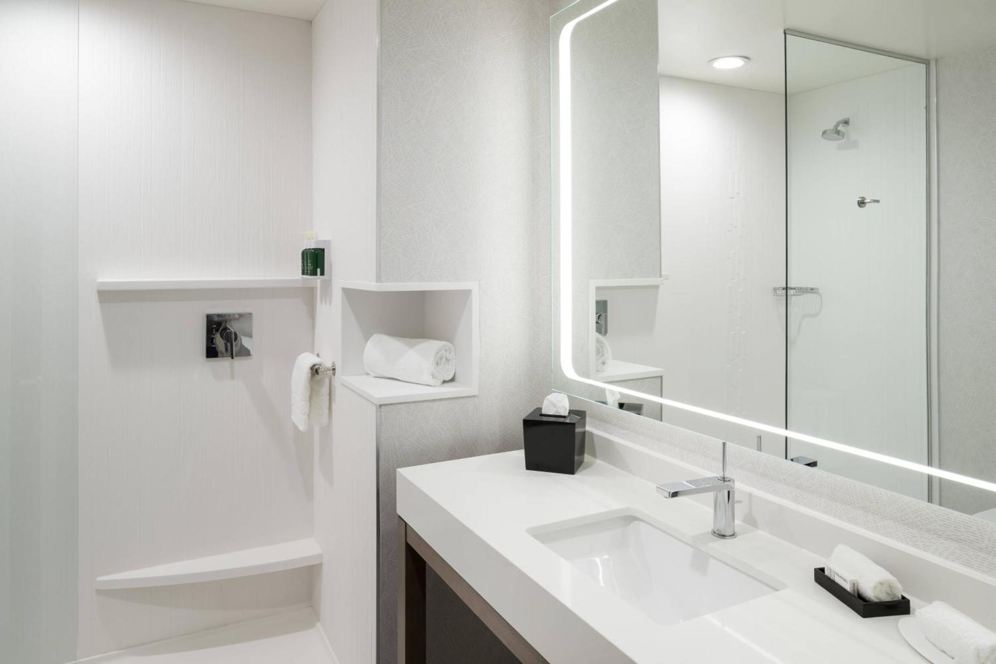 Отель Courtyard By Marriott Houston Heights/I-10 Экстерьер фото
